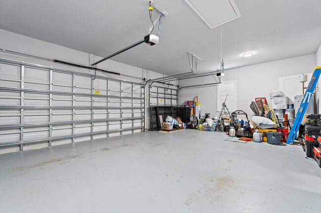 Building Photo - 2298 SE Pear Ln