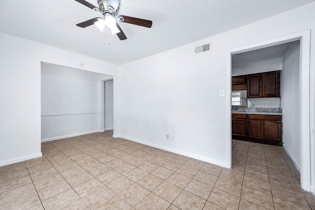 Building Photo - 13706 Towneway Dr