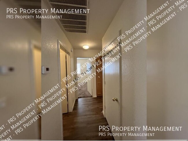 Building Photo - Reduced Price