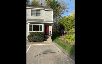 Building Photo - 777 Middle Rd