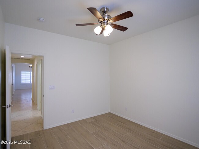 Building Photo - 6831 W Rifle Way