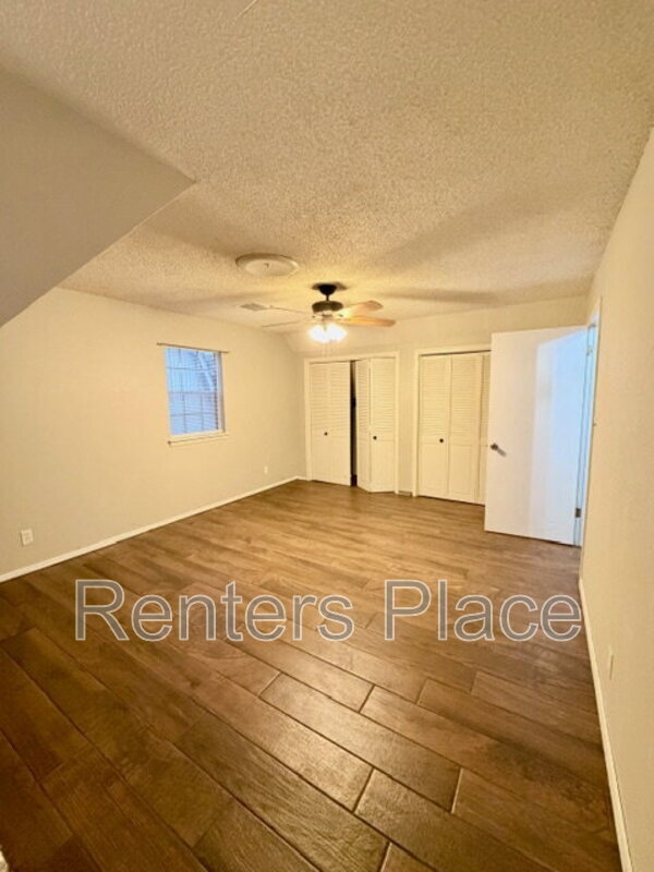 Building Photo - 6310 S 72nd E Pl