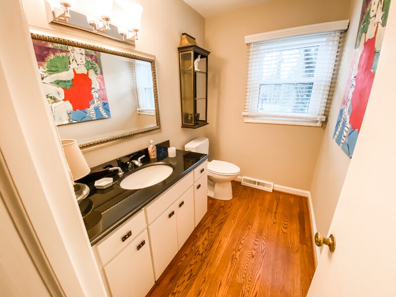 Building Photo - 3814 Churchill Cir