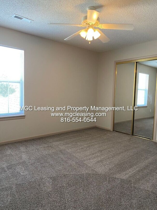 Building Photo - South Gardens Townhomes: 2-bedroom townhome available now in Harrisonville