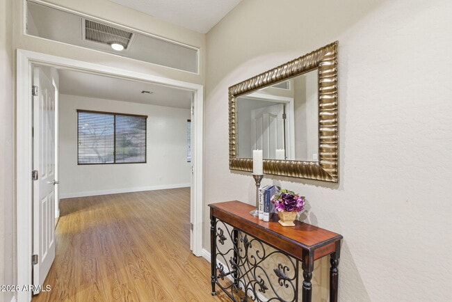 Building Photo - 6206 W Buckhorn Trail