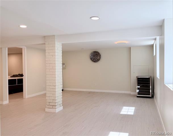 Building Photo - 557 S University Blvd