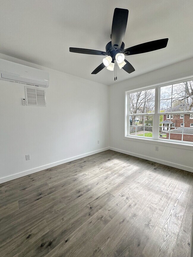 Building Photo - 217 Quince Alley