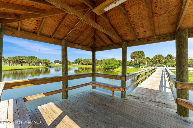 Building Photo - 1125 Jimmy Buffett Mem Hwy