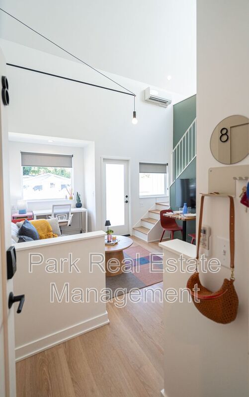 Building Photo - 901 E Edenton St