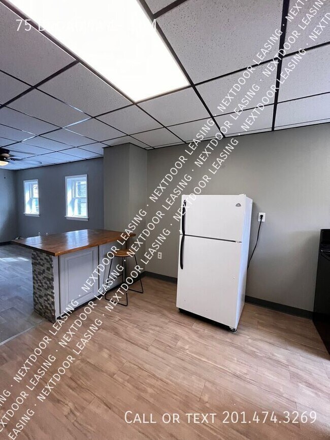 Building Photo - 75 Broadway-1LM