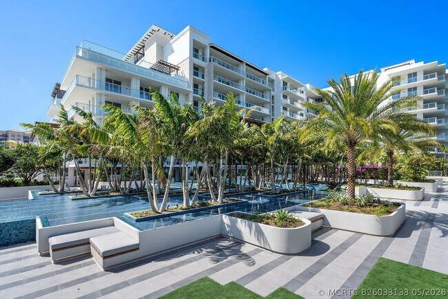 Building Photo - 200 SE Mizner Blvd