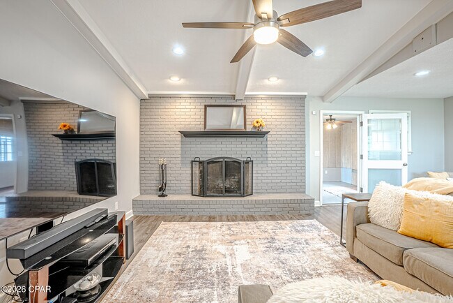 Building Photo - 1112 Colorado Ave