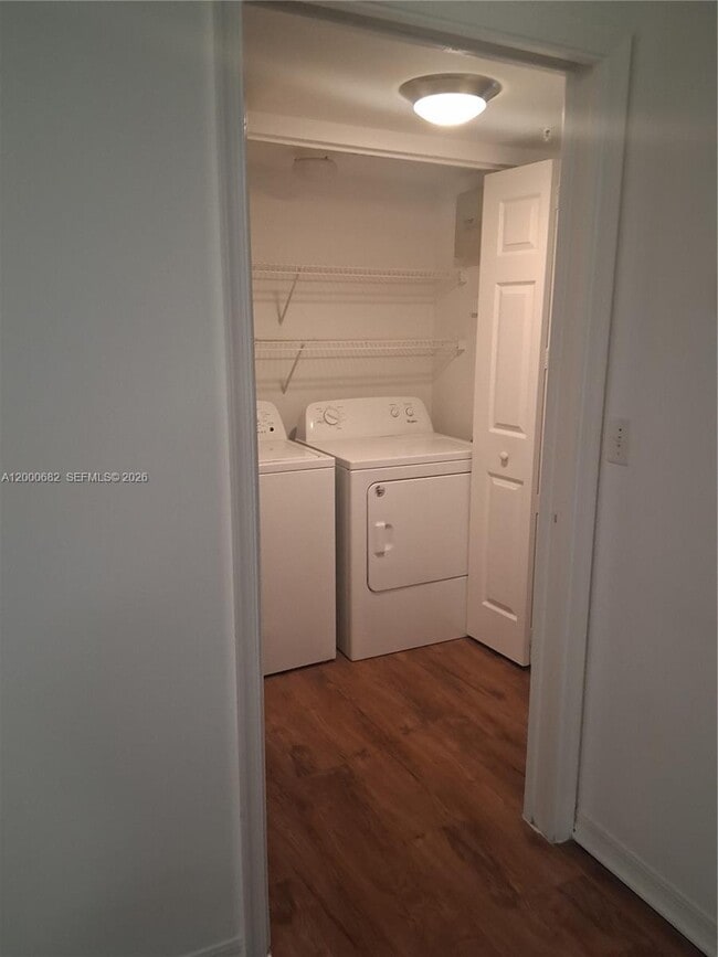 Building Photo - 620 SW 111th Ave