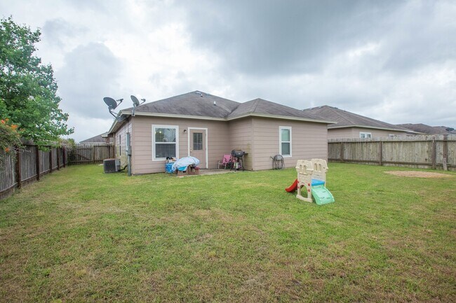 Building Photo - 7534 Angelwing Dr