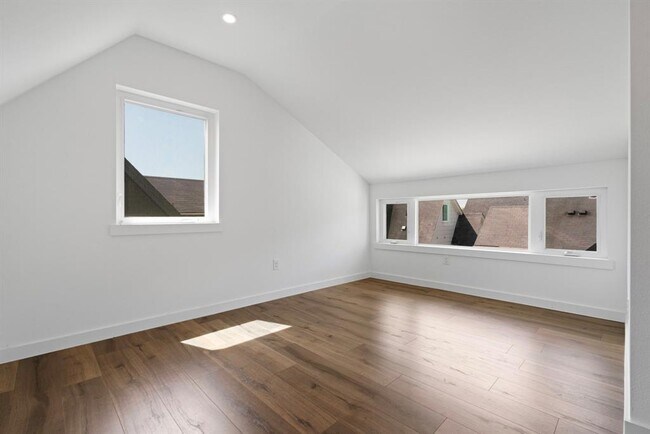 Building Photo - 2500 Southland Dr