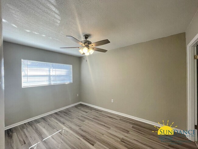 Building Photo - Efficient 1 Bedroom Unit in Fort Walton Beach