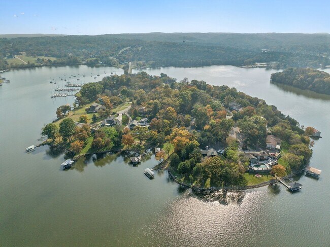 Building Photo - FULLY FURNISHED ISLAND HOME ON OLD HICKORY...