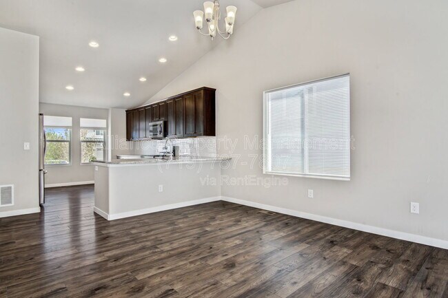 Building Photo - 2662 Shawnee Dr