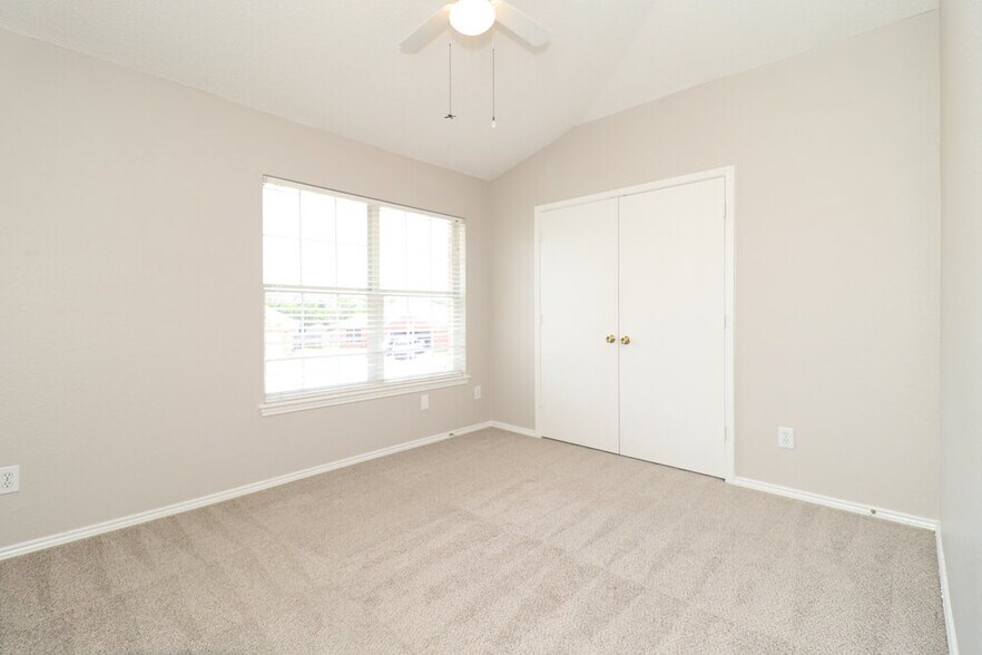 Building Photo - 4668 Cool Ridge Ct