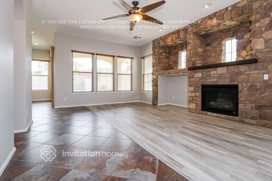 Building Photo - 13373 S 186th Dr