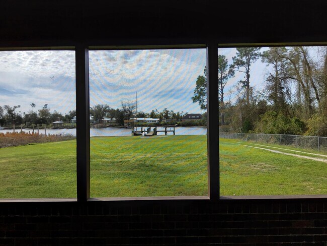 Building Photo - 7402 Hwy 2302