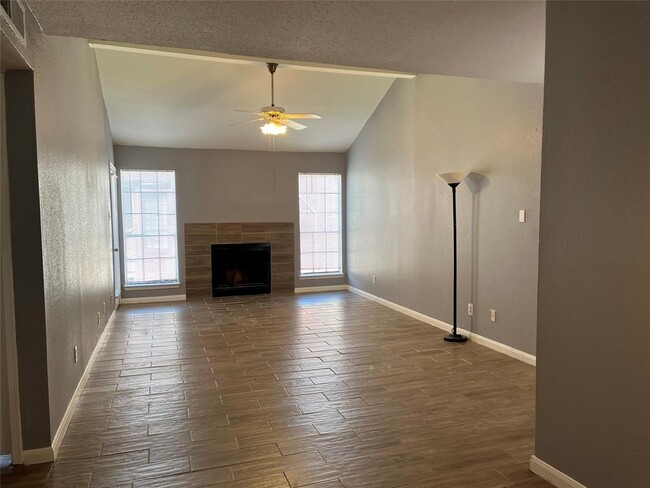 Primary Photo - 12500 Sandpiper Dr