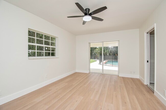 Building Photo - 6749 S Grande Dr