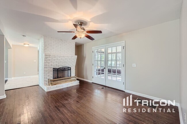 Building Photo - 1695 Virginia Cir