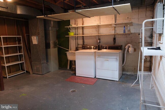 Building Photo - 14654 Bauer Dr