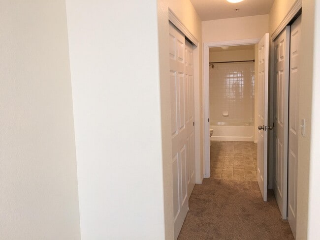 Building Photo - 14300 Waterside Ln
