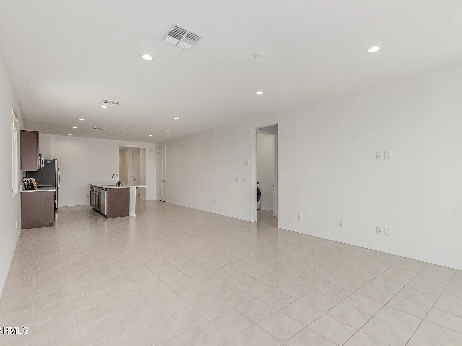 Building Photo - 637 S Lamar Pl