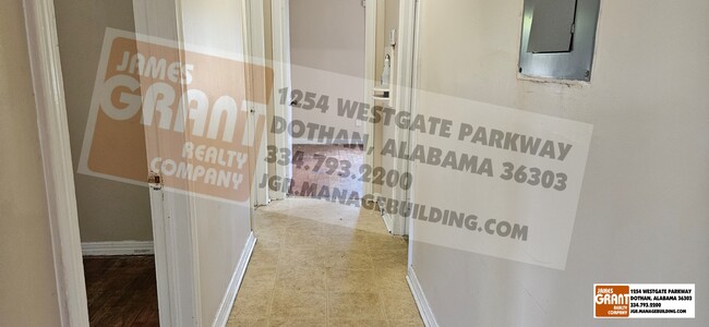 Building Photo - 124 Emmons Dr