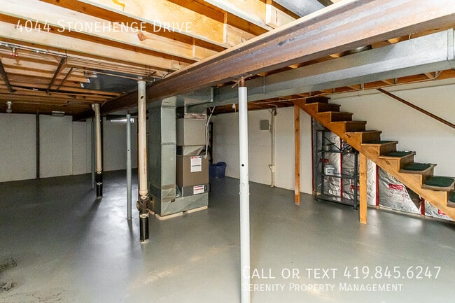 Building Photo - 4044 Stonehenge Dr