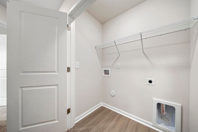 Building Photo - Brand New 4BR home in Great location!