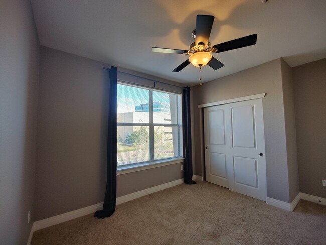 Building Photo - 9019 E Panorama Cir