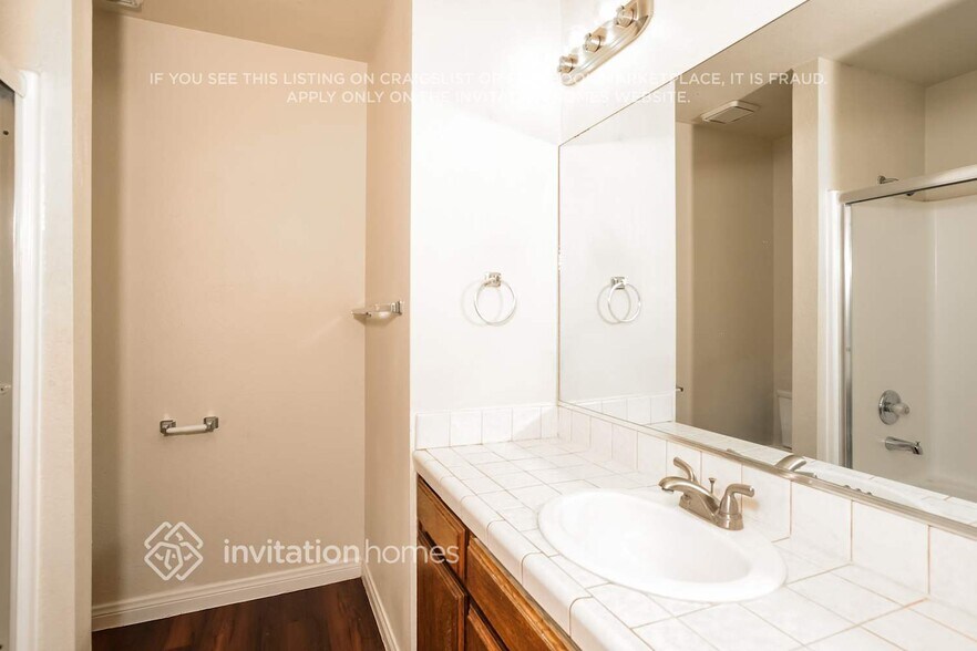 Building Photo - 4763 W Ave L8