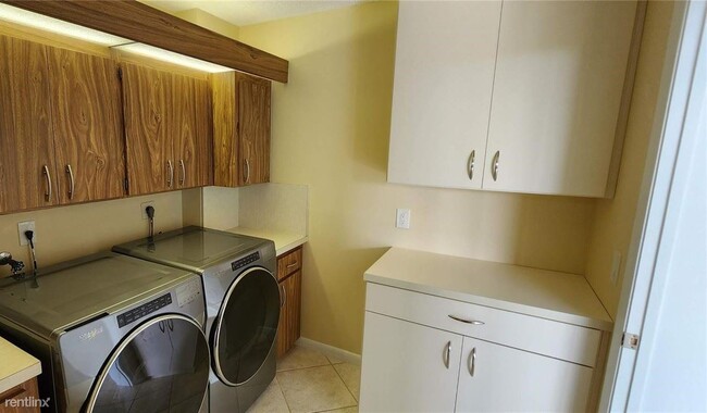 Building Photo - 2 br, 2 bath Condo - 9235 Lagoon Pl # 1005