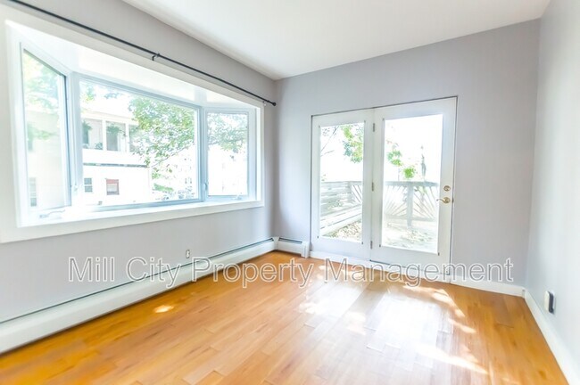 Building Photo - 261 Orange St