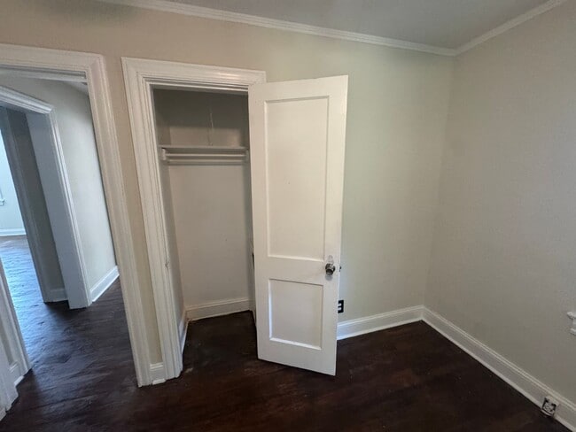 Building Photo - Adorable home in heart of Thomson