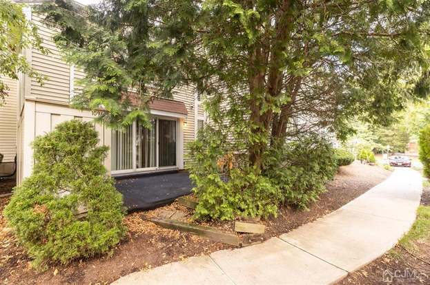 Building Photo - 1096 Schmidt Ln