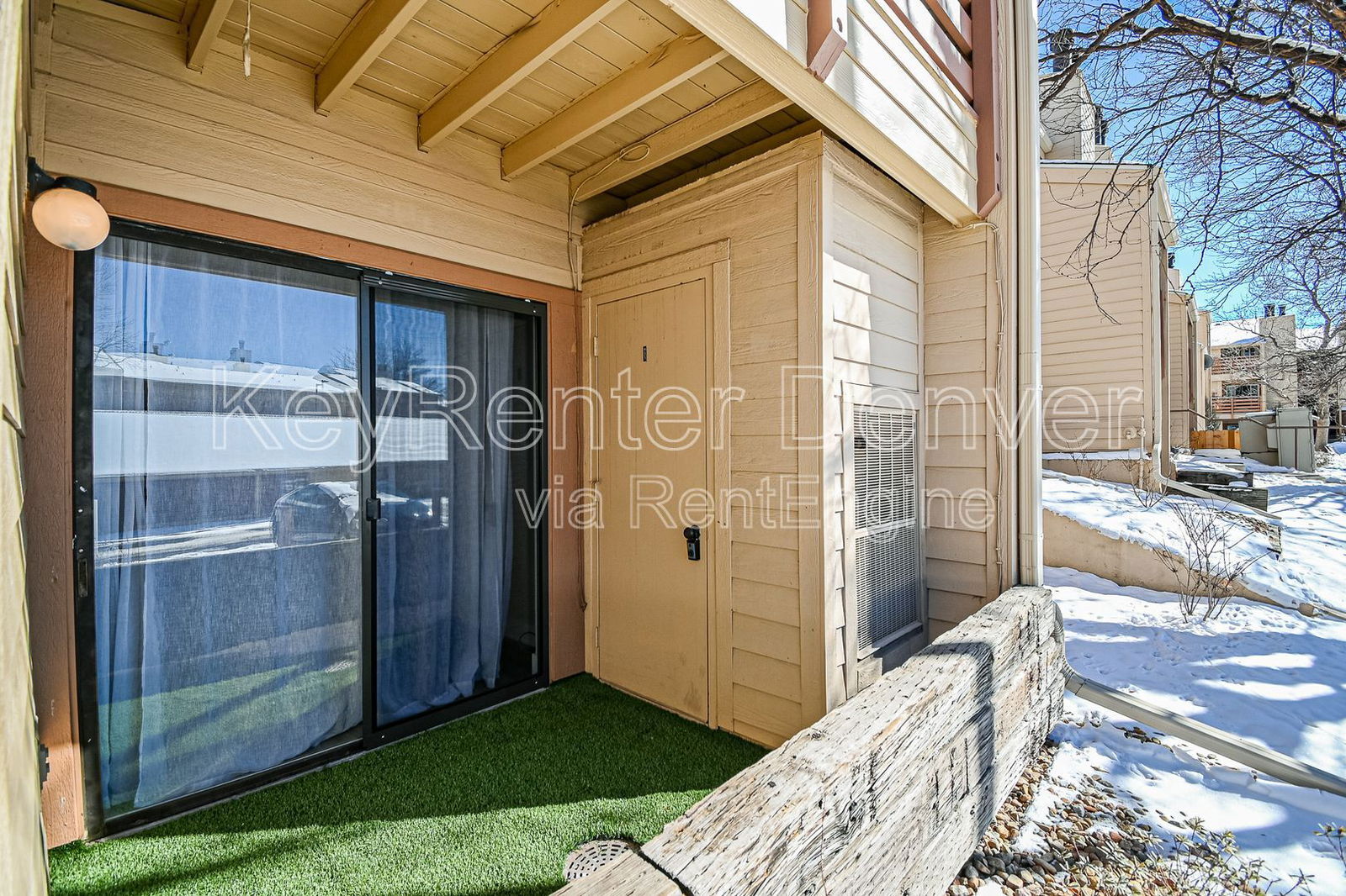 Building Photo - 7665 E Eastman Ave