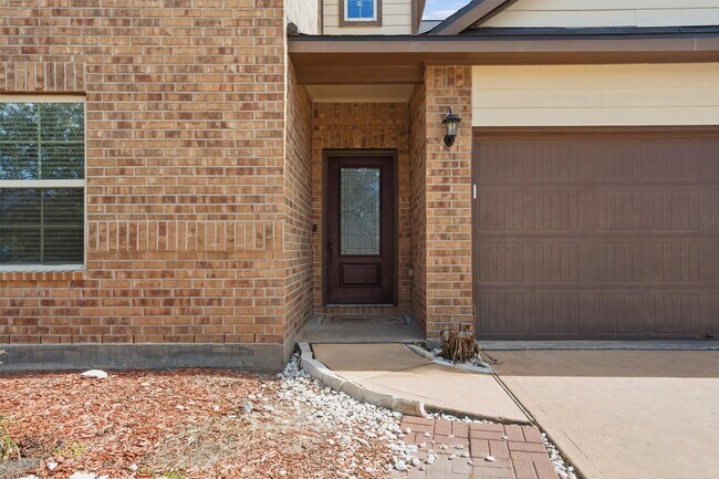 Building Photo - 719 Longstreet Dr