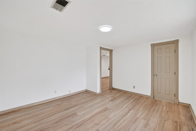 Building Photo - 17125 County Rd 127