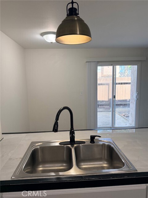 Building Photo - 2200 Cedro Ct