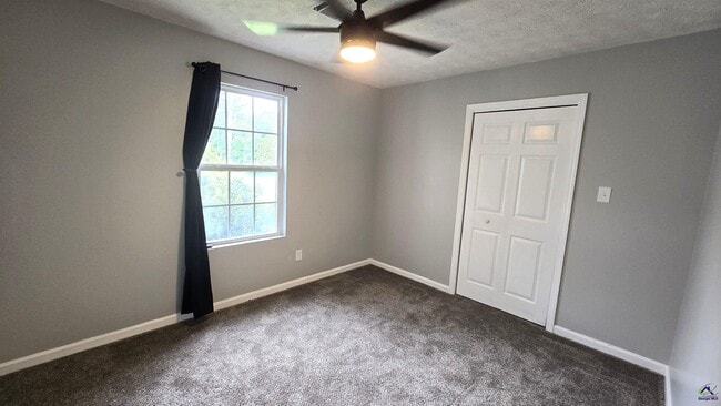 Building Photo - 102 Buckskin Dr