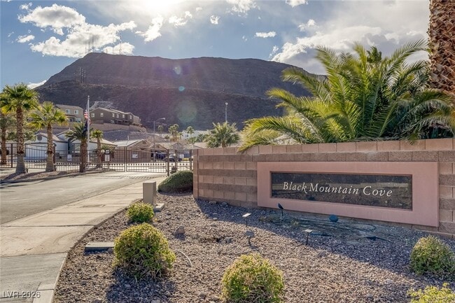 Building Photo - 226 Nautical St