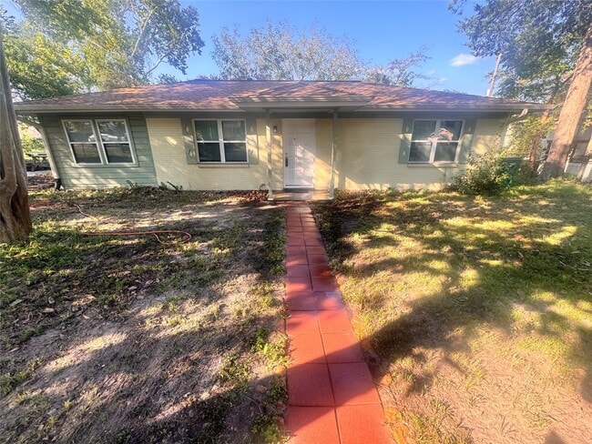 Primary Photo - 112 Runnels St