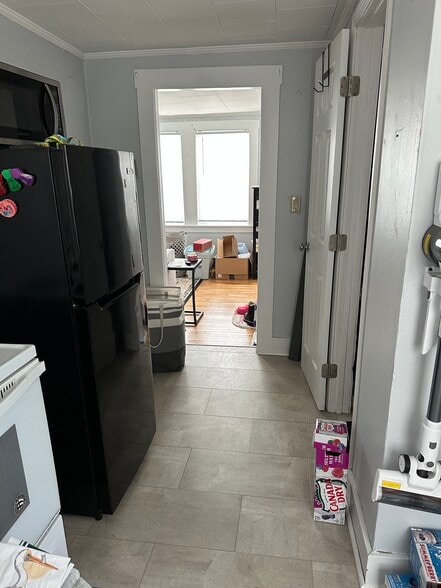 Building Photo - 53 Gilford Ave