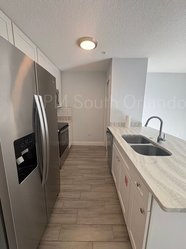 Building Photo - 3-Bedroom, 2.5-Bathroom Home, Orlando/Waterford/UCF Great Location!!