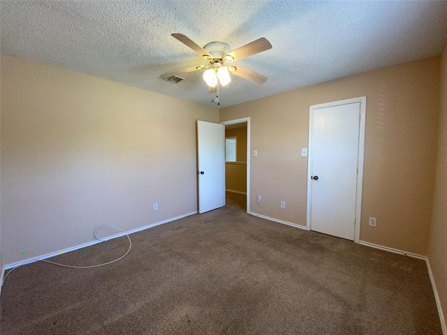Building Photo - 313 Willow Oak Dr